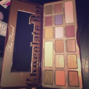 NWOT Too Faced Chocolate Bar Makeup Pallet 🍫 🎨